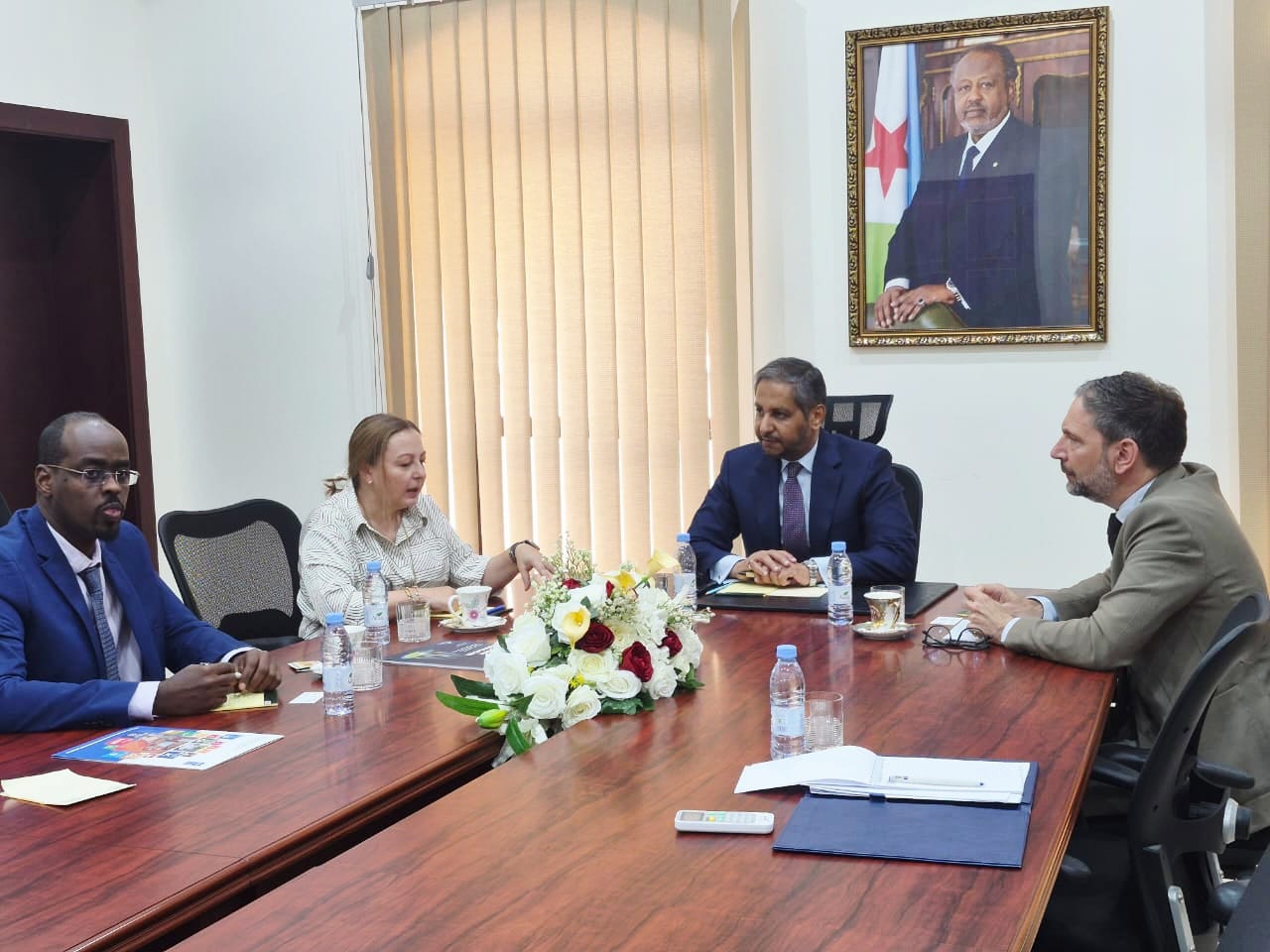L’ambassadeur Dya-Eddine Saïd Bamakhrama préside une rencontre tripartite à Ryad