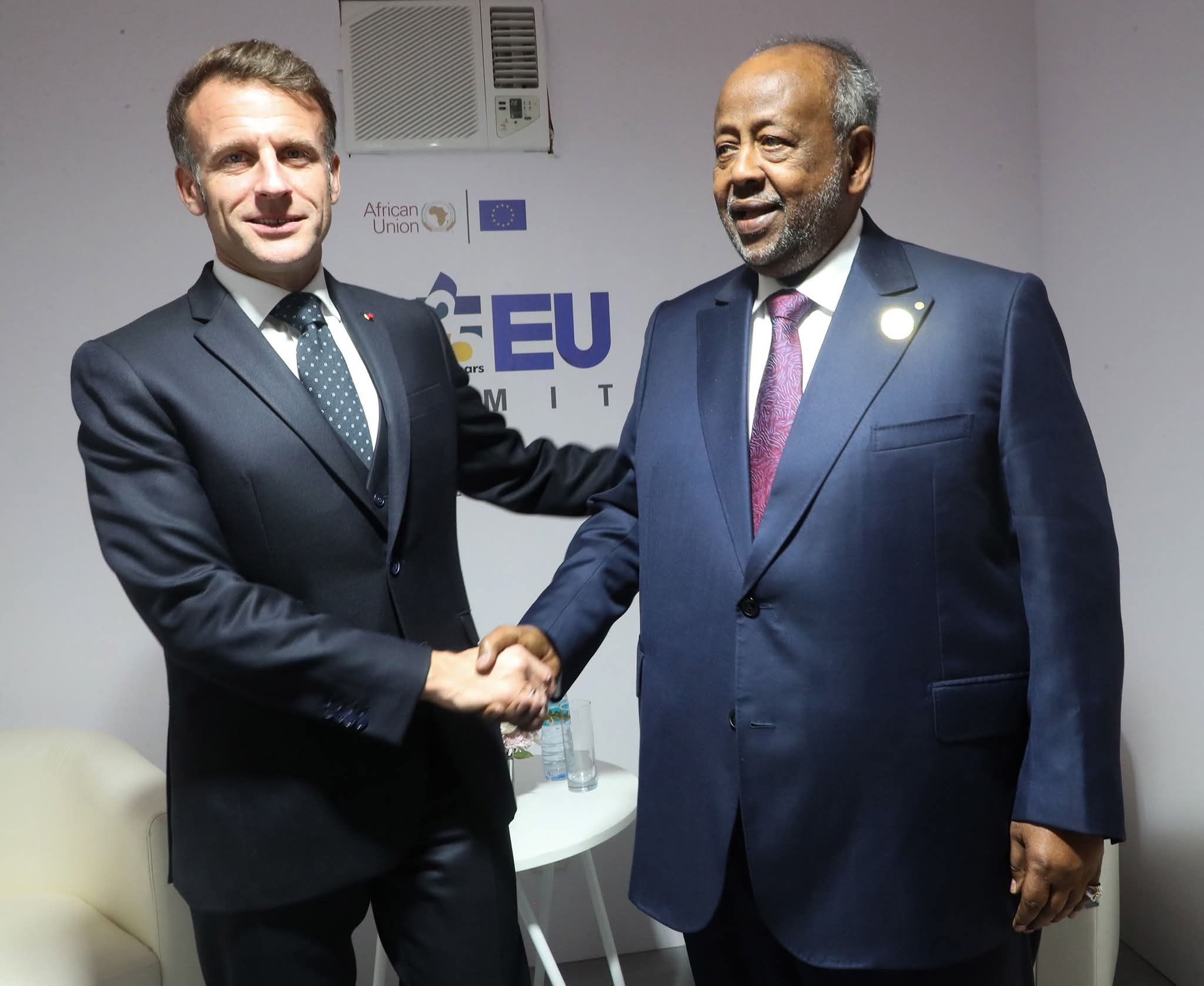 Le Président Guelleh s’entretient avec son homologue français, en marge du 7ème sommet UA-UE