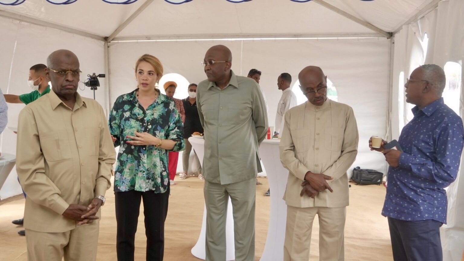 Le Premier ministre soutient la filière du recyclage lors d’une visite au Centre Ecotech